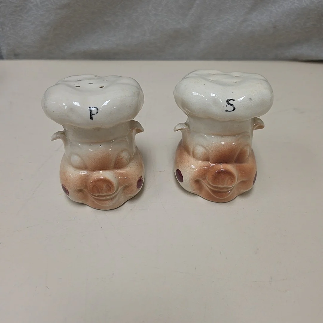 VINTAGE PIG S/P SHAKERS