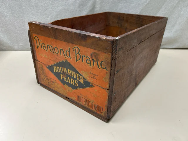 VINTAGE WOOD CRATE