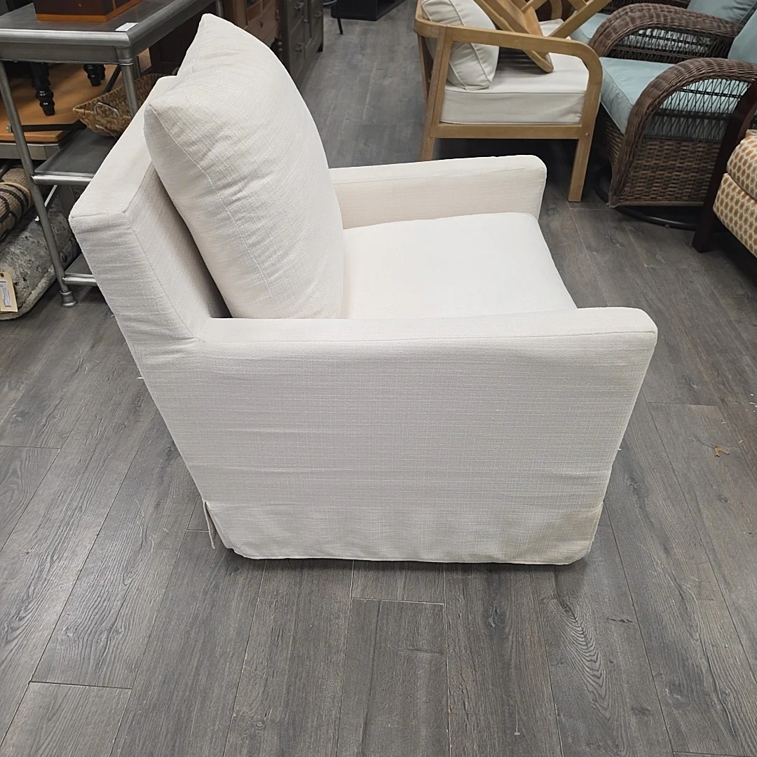 WHITE BRYNN UPHOL ARMCHAIR - Image 4