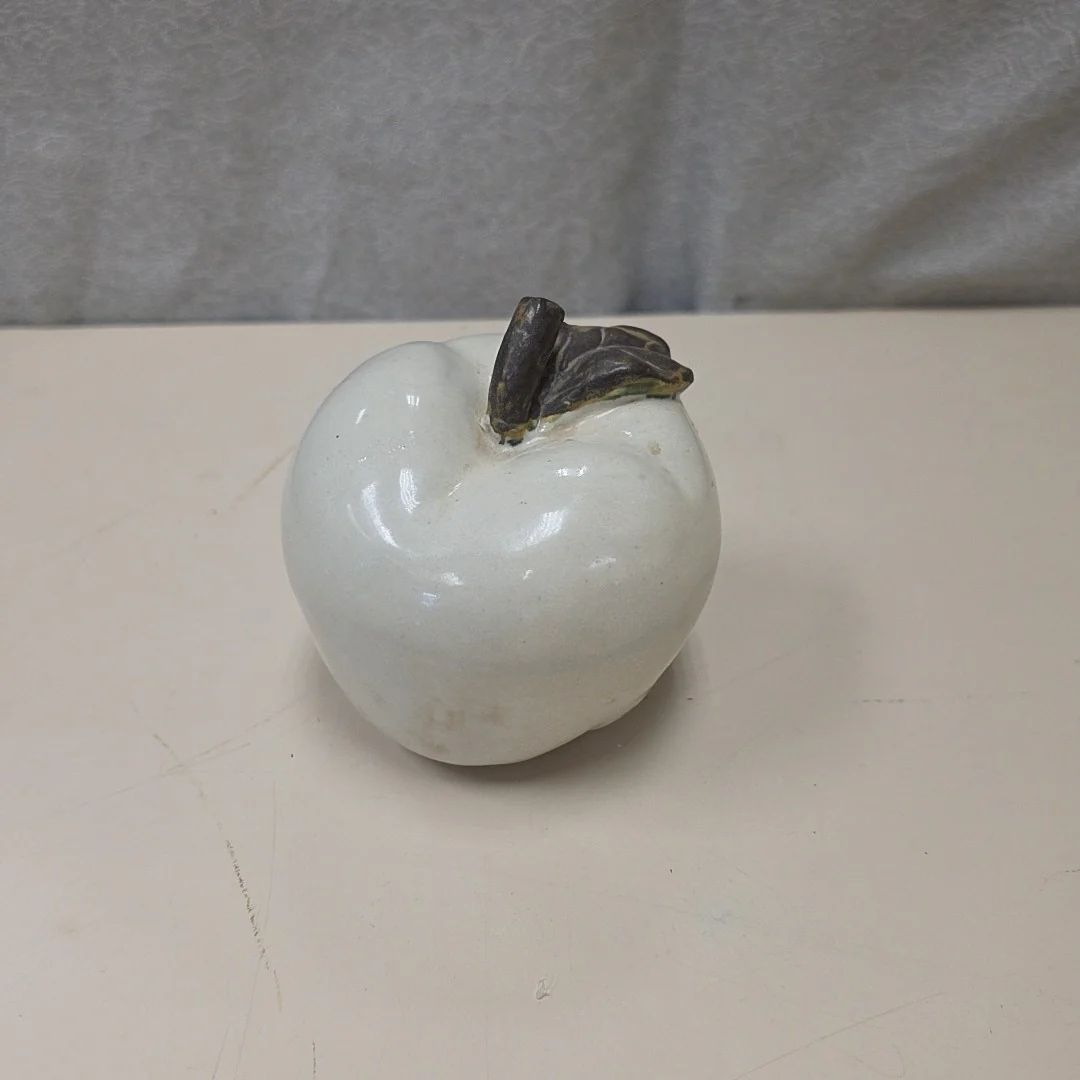 WHITE CERAMIC APPLE