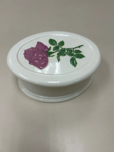 WHITE DISH WITH PURPLE ROSE LID
