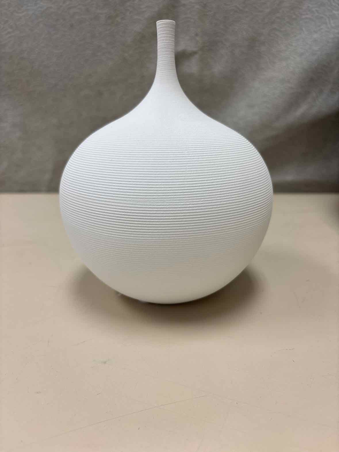 WHITE FAT NARROW NECK VASE