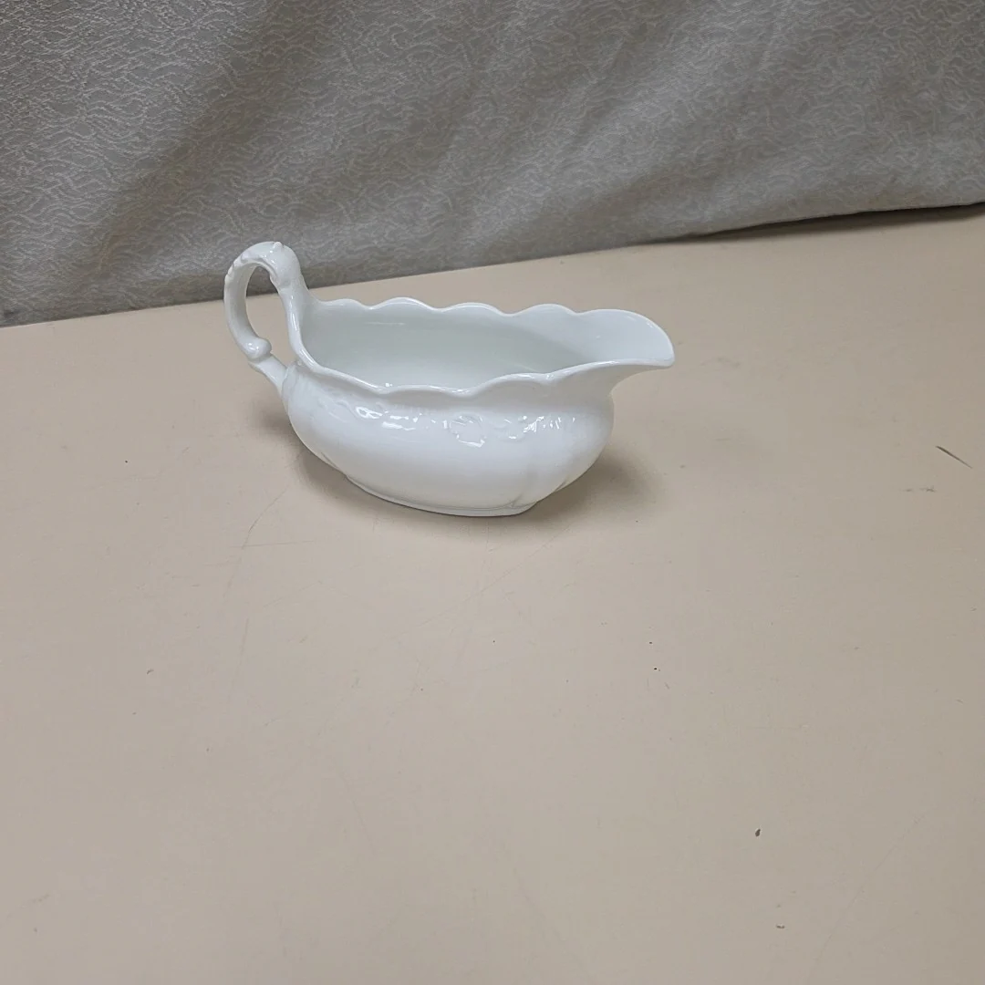 WHITE GRAVY BOAT - Image 2
