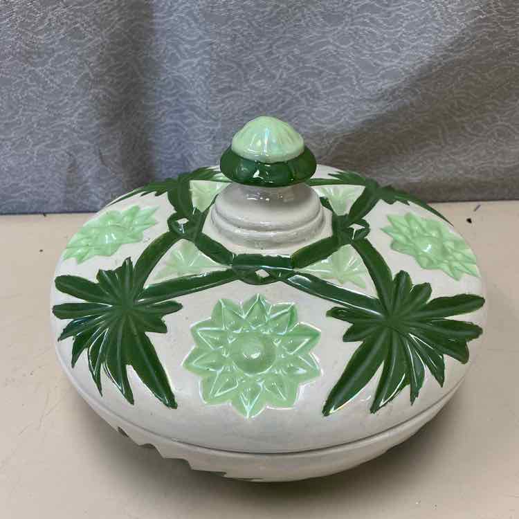 WHITE/GREEN BOWL W/LID