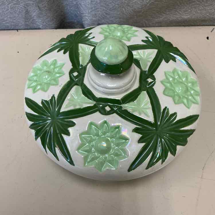 WHITE/GREEN BOWL W/LID - Image 2