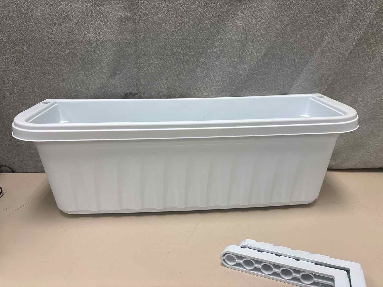 WHITE RAILING PLANTER - Image 2