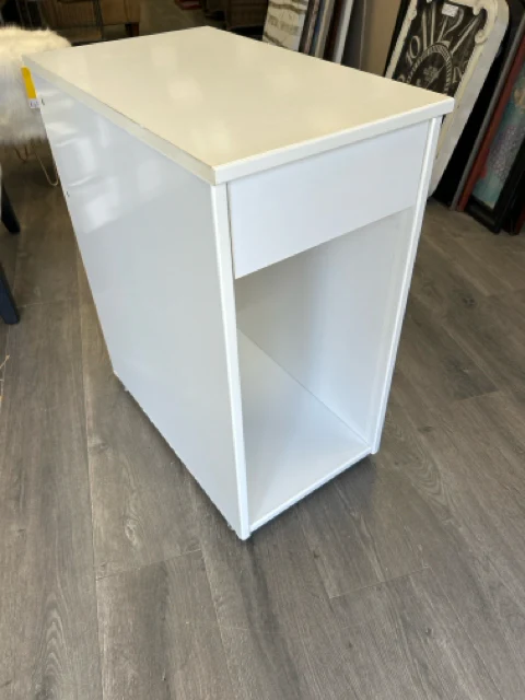WHITE SIDE TABLE W/DRAWER