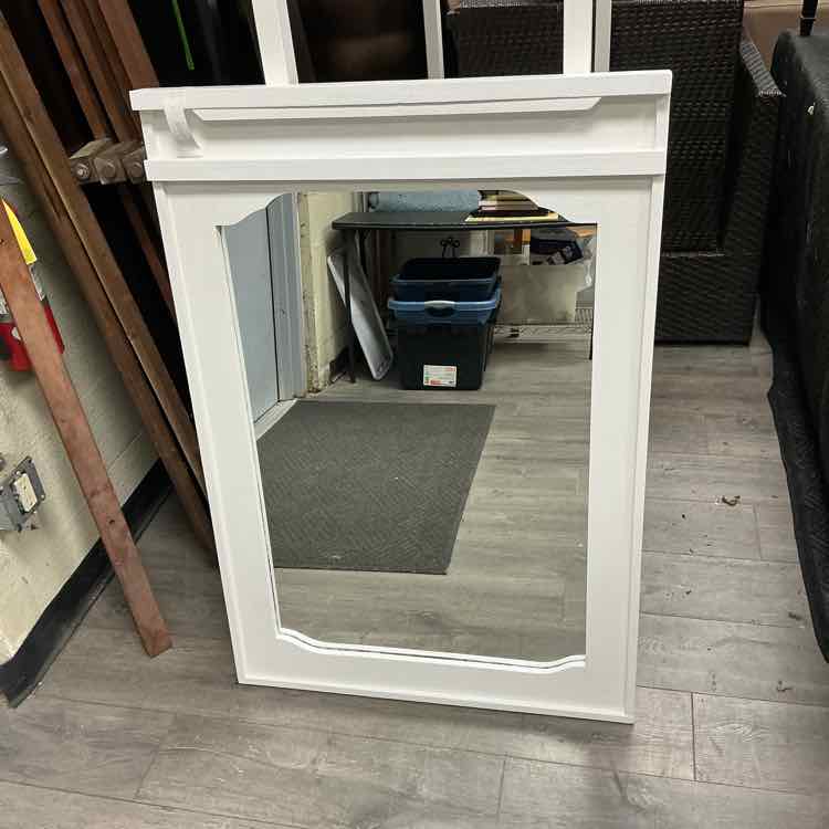 WHITE WOOD FRAMED MIRROR - Image 2