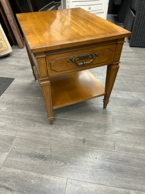 WOOD ONE DRAWER END TABLE