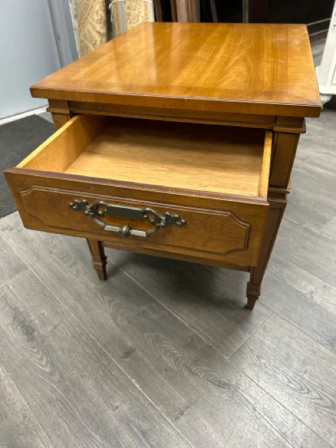 WOOD ONE DRAWER END TABLE - Image 2