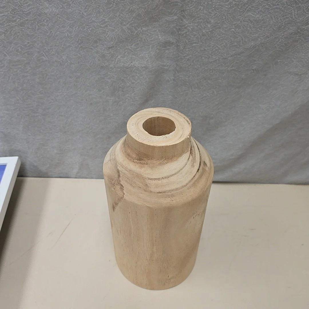 WOOD VASE - Image 2