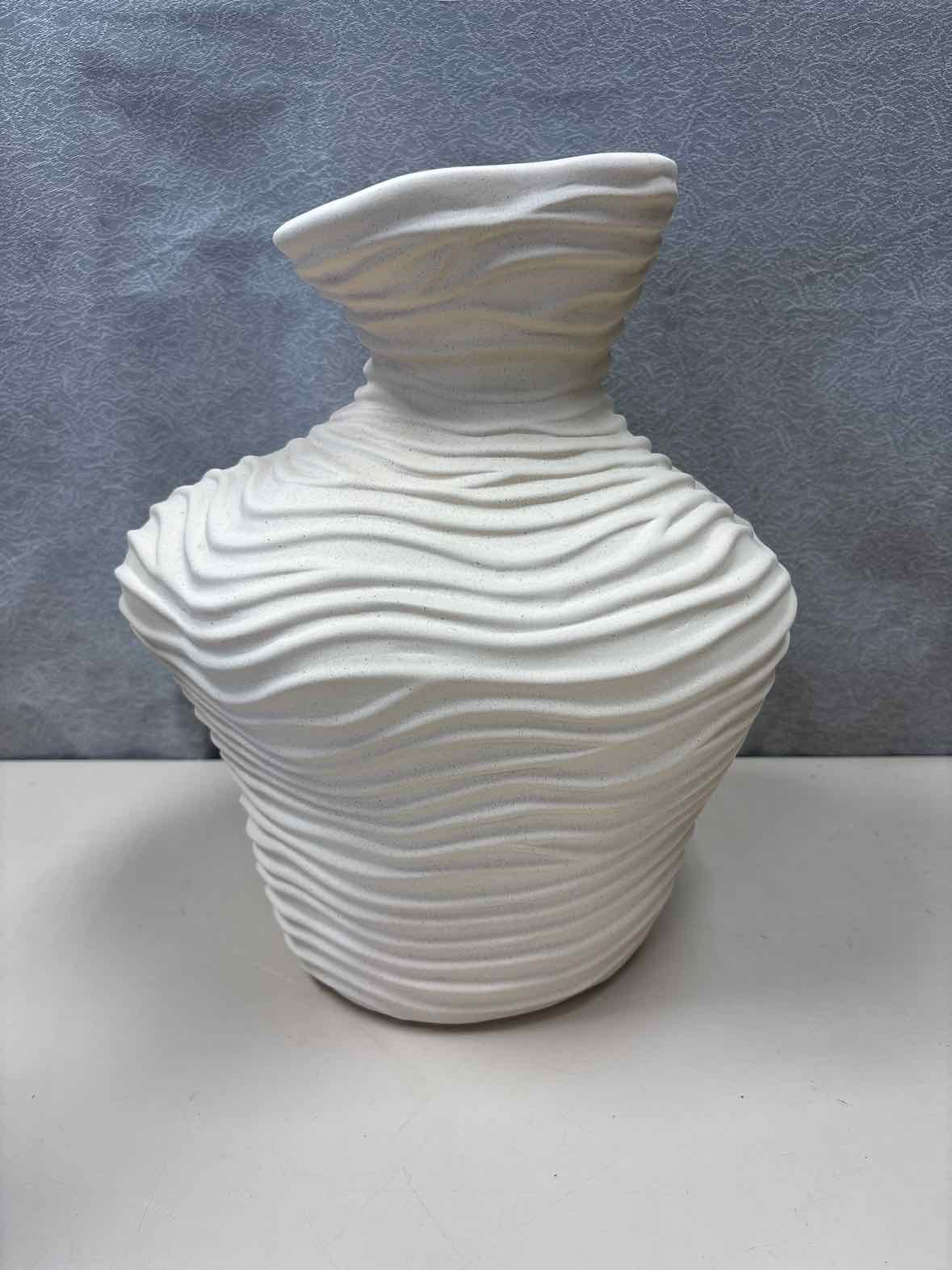 WRINKLE VASE