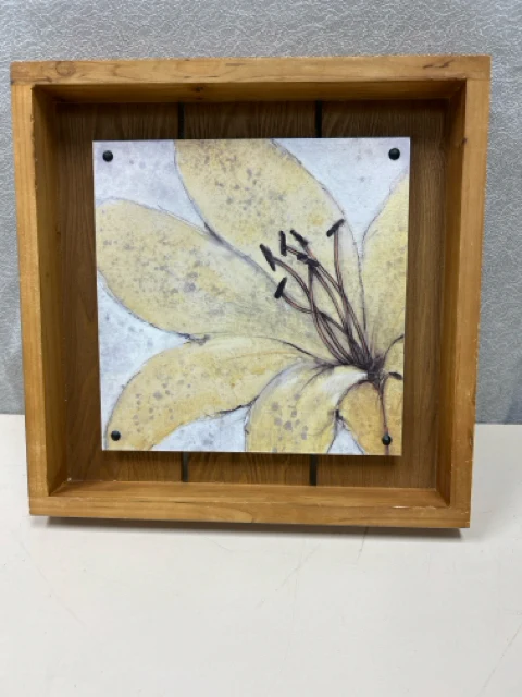 YELLOW FLORAL ART